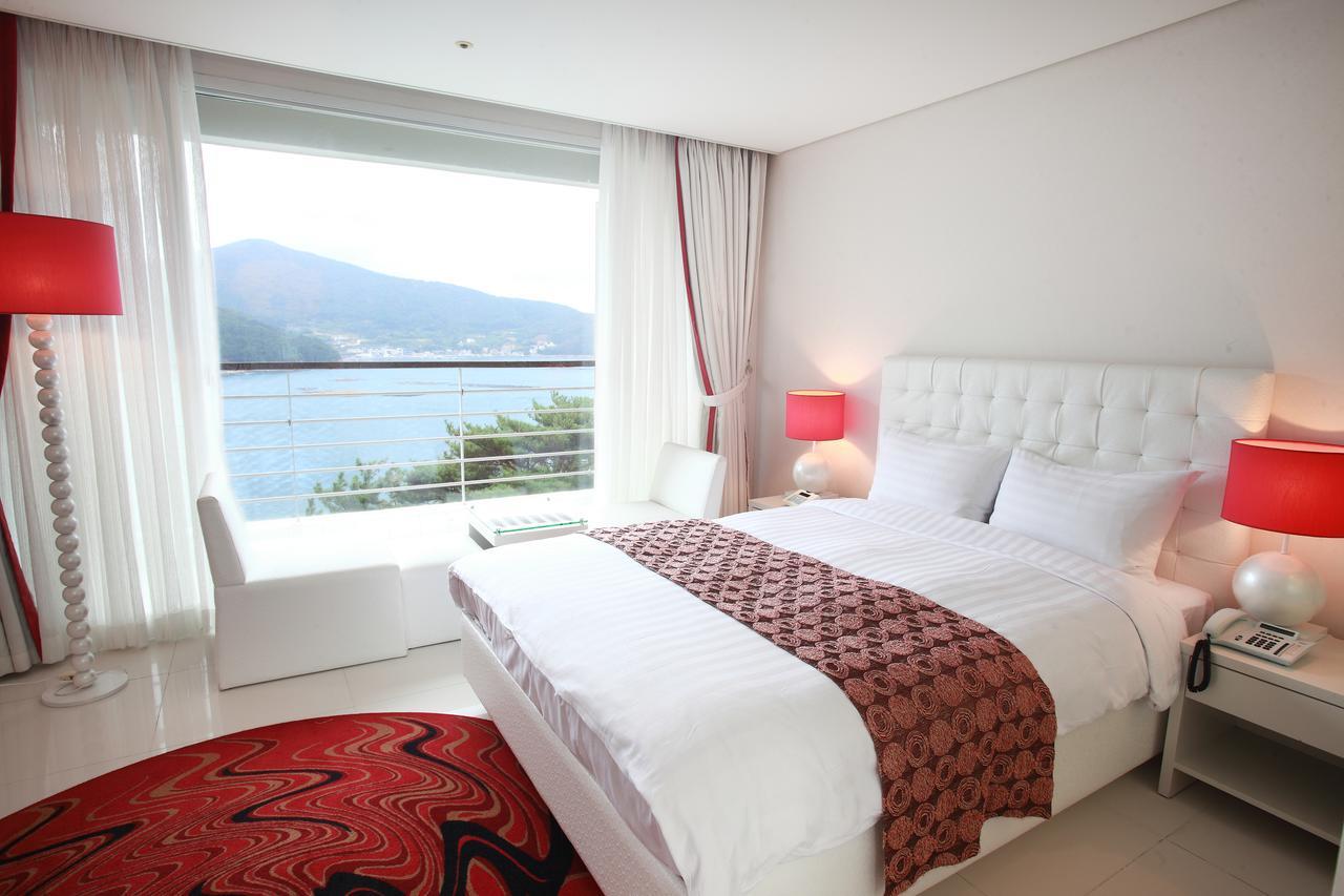 Hotel Riviera Geoje Exterior foto
