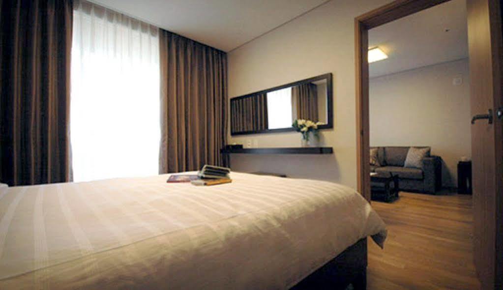 Hotel Riviera Geoje Exterior foto