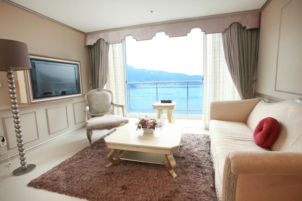 Hotel Riviera Geoje Exterior foto