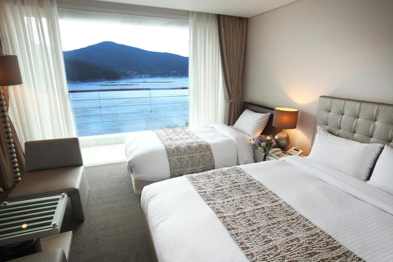 Hotel Riviera Geoje Exterior foto