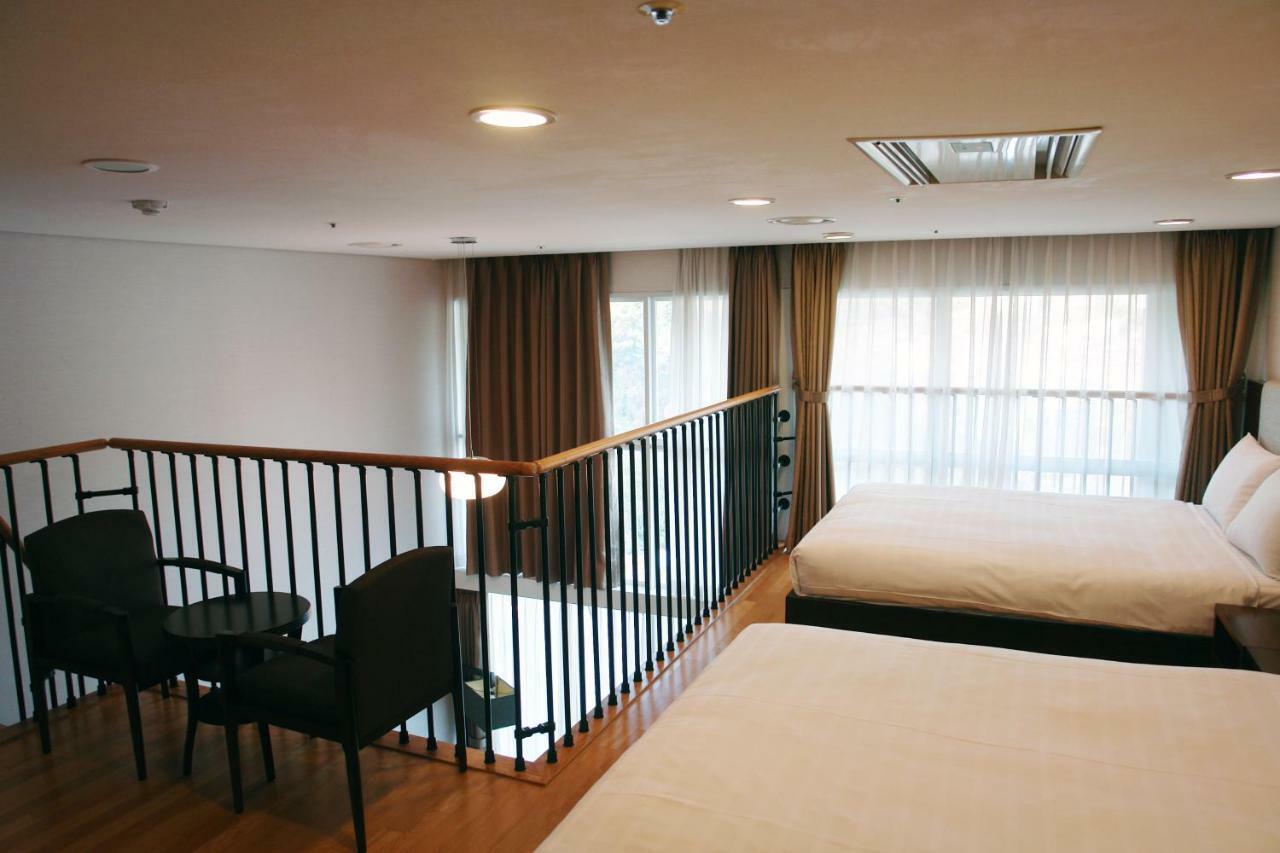 Hotel Riviera Geoje Exterior foto